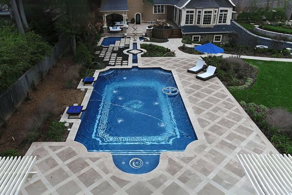 CHOOSING THE SHAPE OF YOUR POOL AND MATERIAL OPTIONS