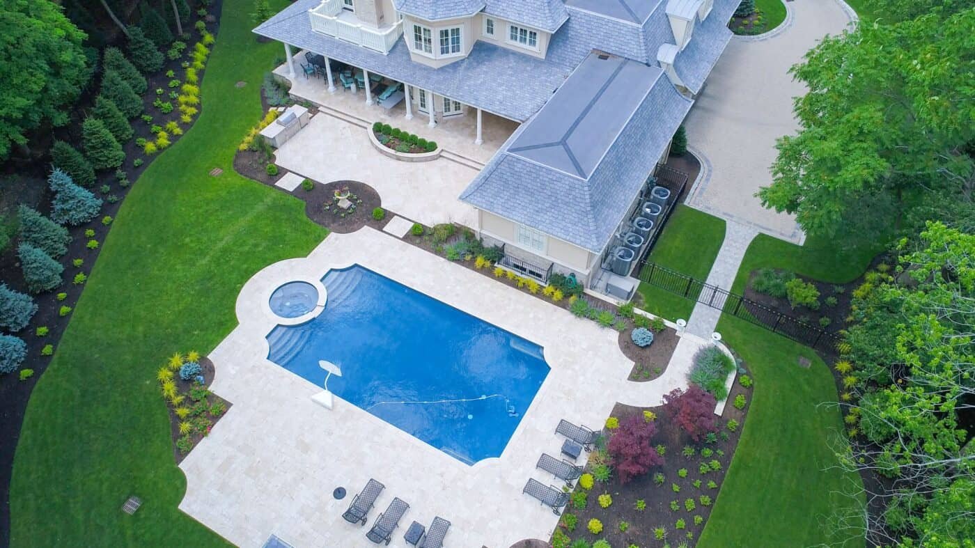 How Do I Choose Natural Stone Pavers? ivory traverine pavers from elegance - Natural Stone Pavers