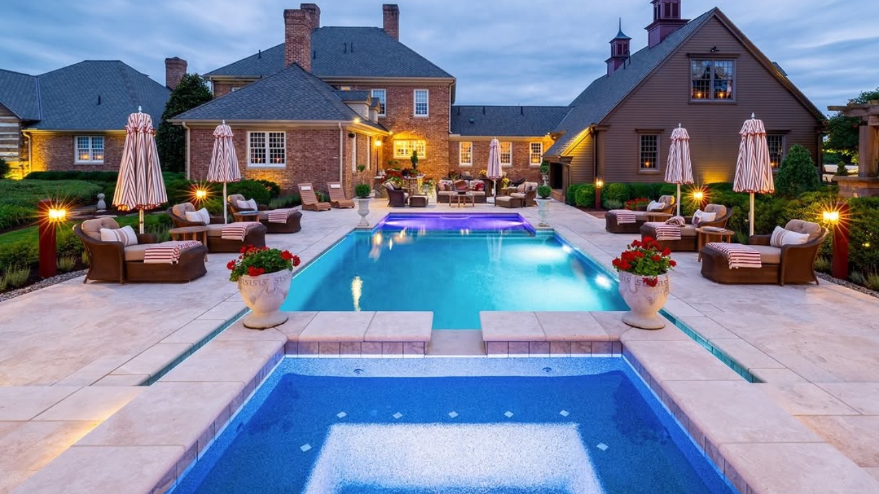 Why Is Travertine Good For Pool Decks