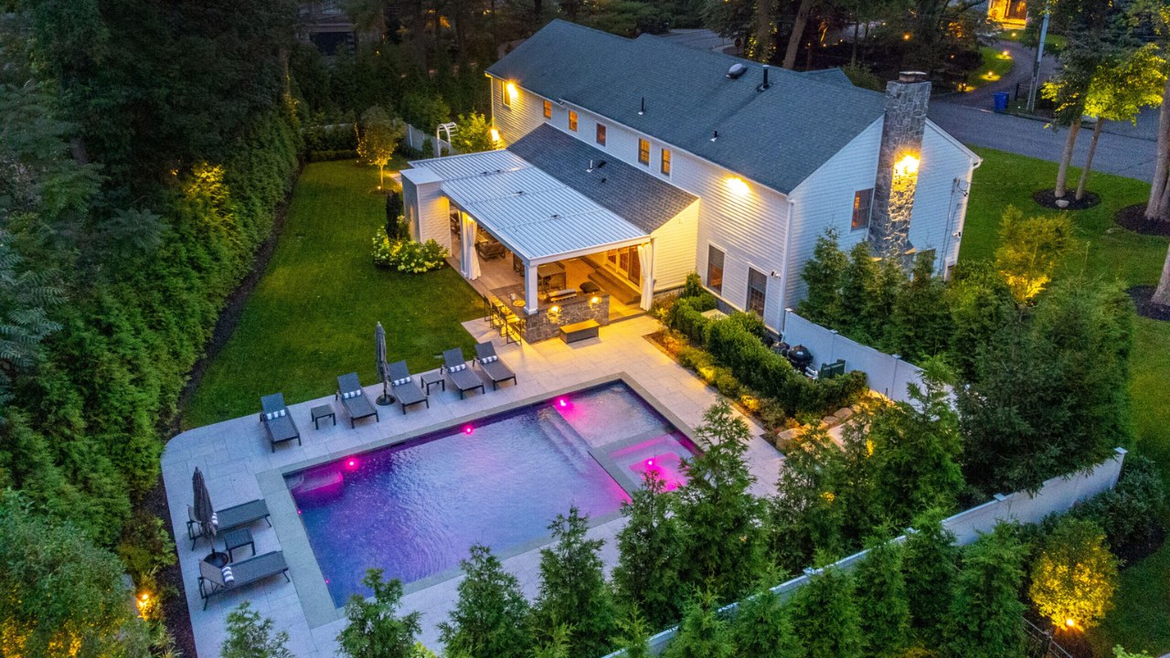 Backyard Simple Paver Patio Ideas Stone-Look Bakyard Paver Patio Ideas