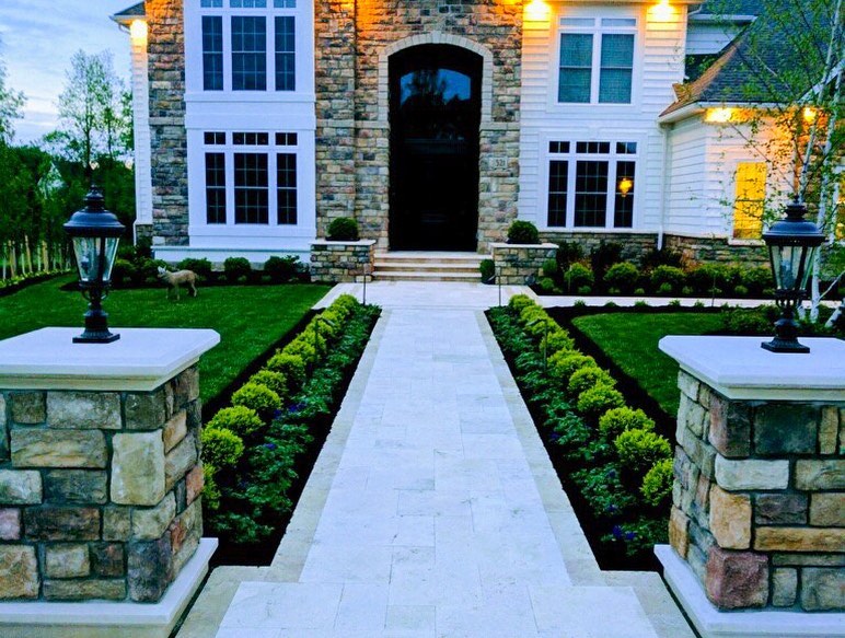 Ivory Travertine French Pattern Pavers mixed with Ella Travertine (2)