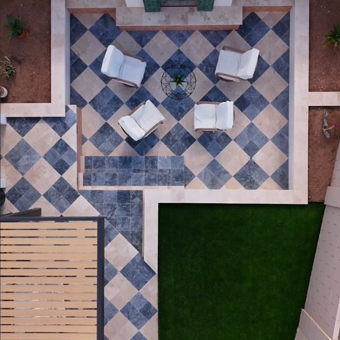Ivory Travertine and Luxe Blue marble (1)