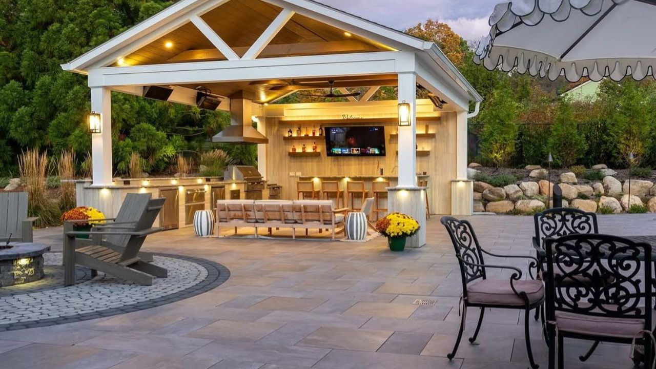 Backyard Simple Paver Patio Ideas Modular Patio Using Multiple Paver Sizes