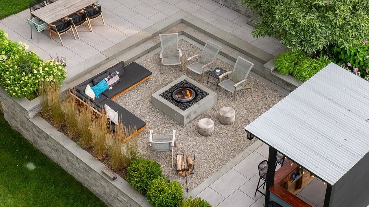 Backyard Simple Paver Patio Ideas Pea Gravel and Paver Combination Patio