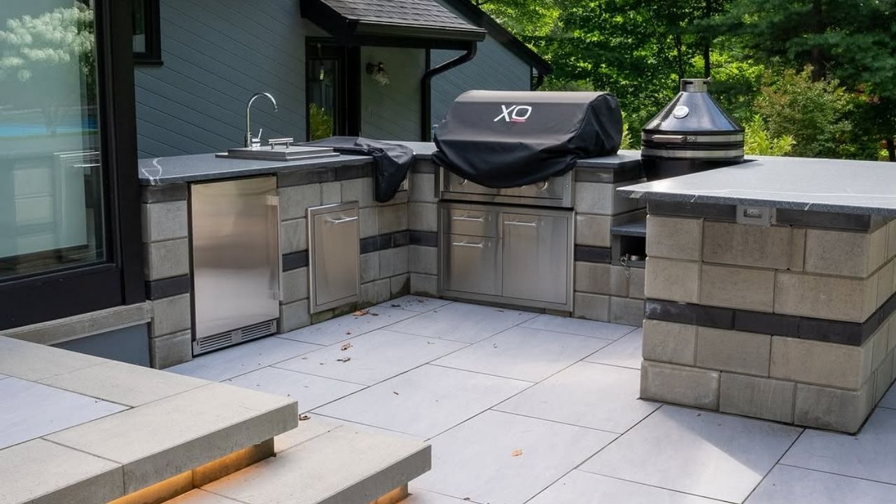 10 Outdoor Kitchen Design Ideas Using Stone & Porcelain Pavers