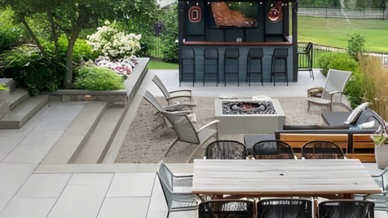 Resort-Style Backyard with Porcelain Pavers