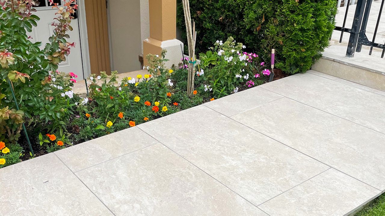 Natural Stone Borders to Define Paved Areas