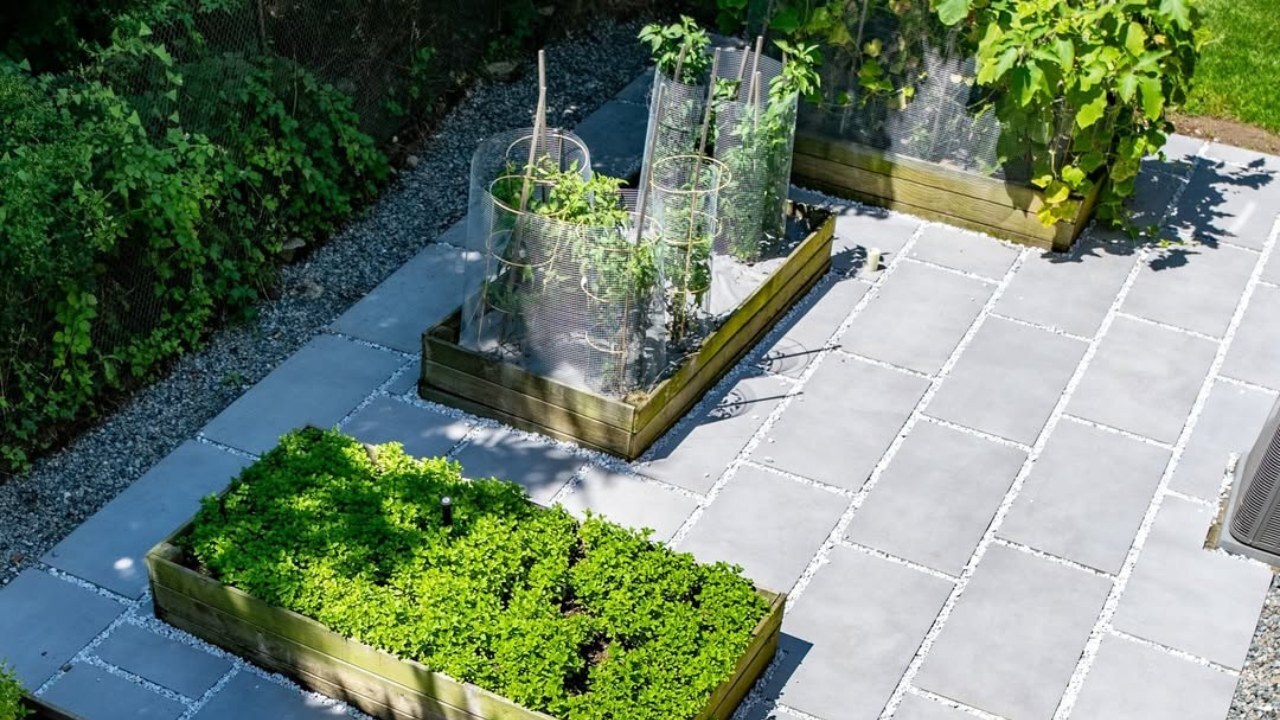 10 Outdoor Renovation Ideas Using Porcelain Over Concrete