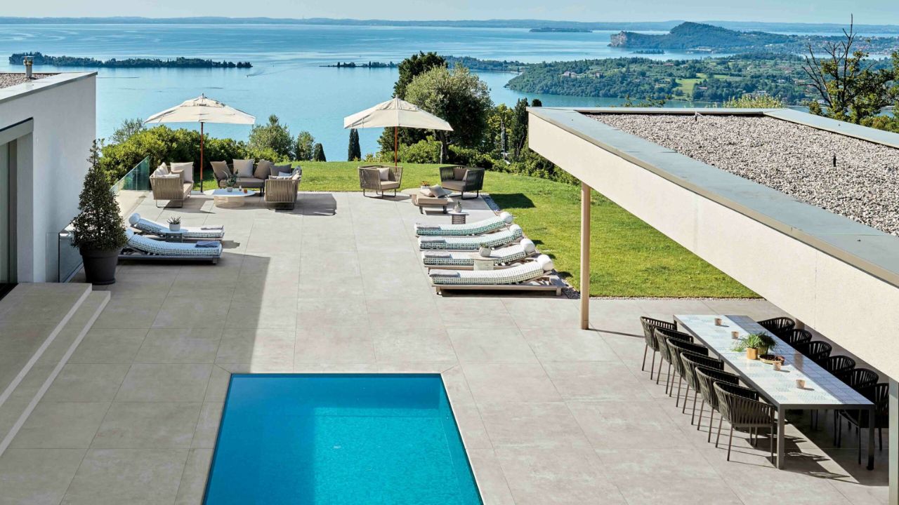 Light-Colored Paver for Costal Enviroment