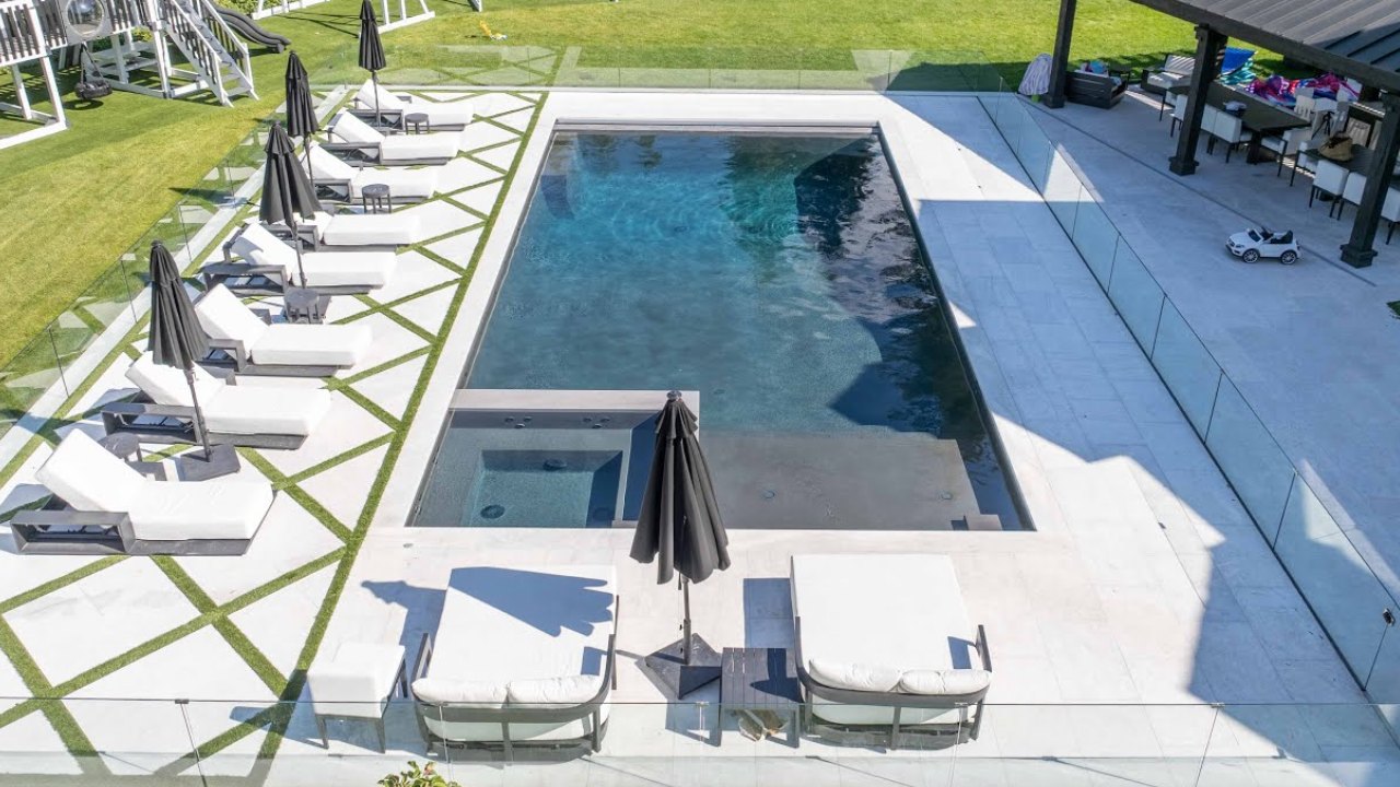 Are Marble Pavers Good for Outdoor Use