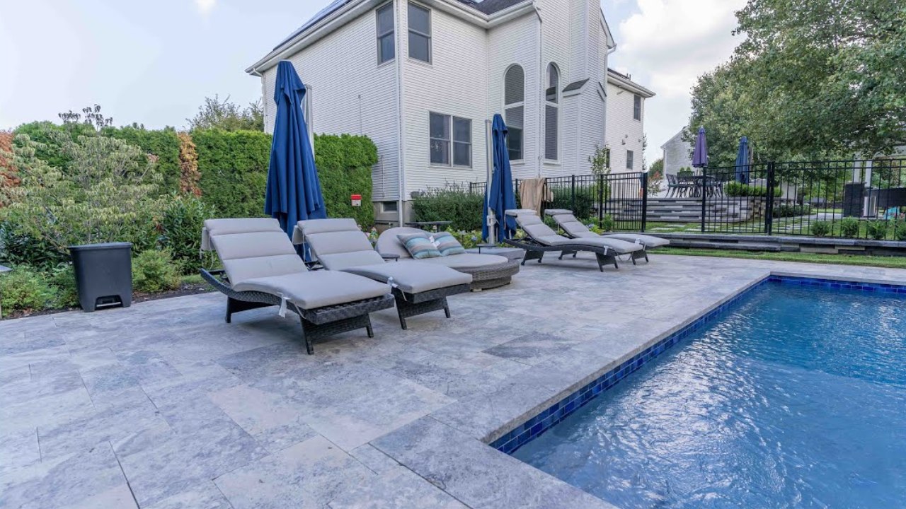 Does Travertine Get Hot Around Pools