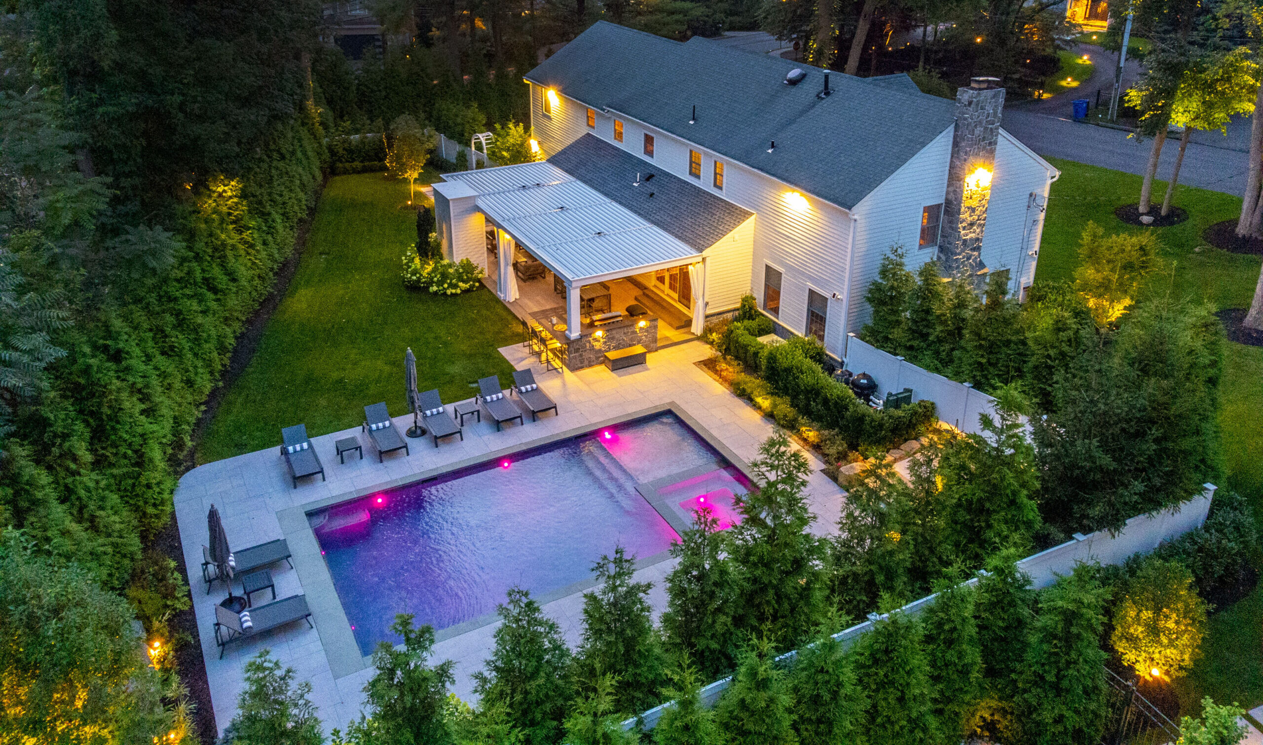 12 Outdoor Living Area Ideas Using Stone & Porcelain Pavers Indoor and Outdoor Spaces With Matching Surfaces Using Natural Stone and Porcelain Pavers