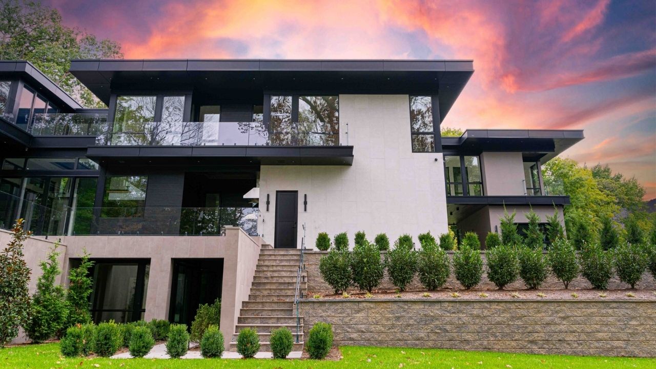 Connect the Facade Using Porcelain and Natural Stone With Landscape