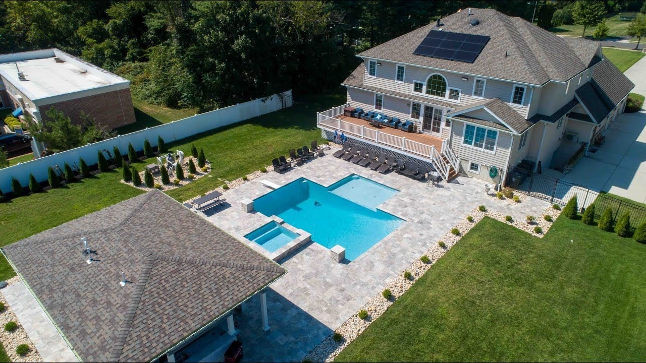 Empire Silver Travertine Pavers for Hot, Sunny Outdoor Spaces